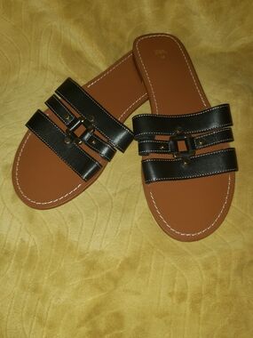Zara Black Leather With Brown Insole with Embossed Logo .New No Tags